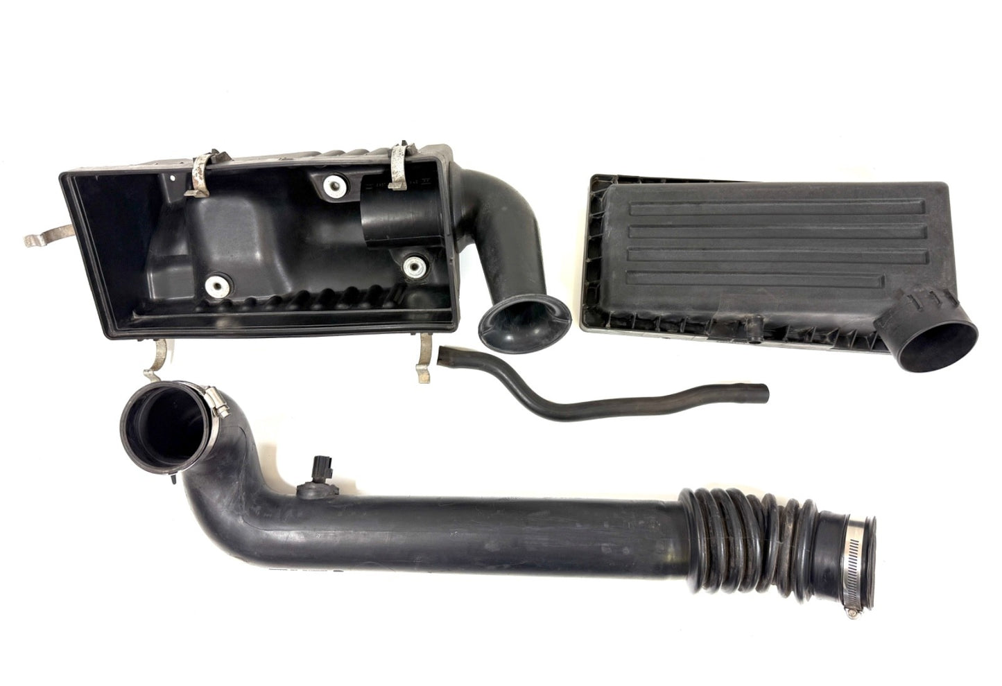 4.0L Air Cleaner Filter Box Assembly w/Hose & Inlet Tube 97-04 Jeep TJ Wrangler1