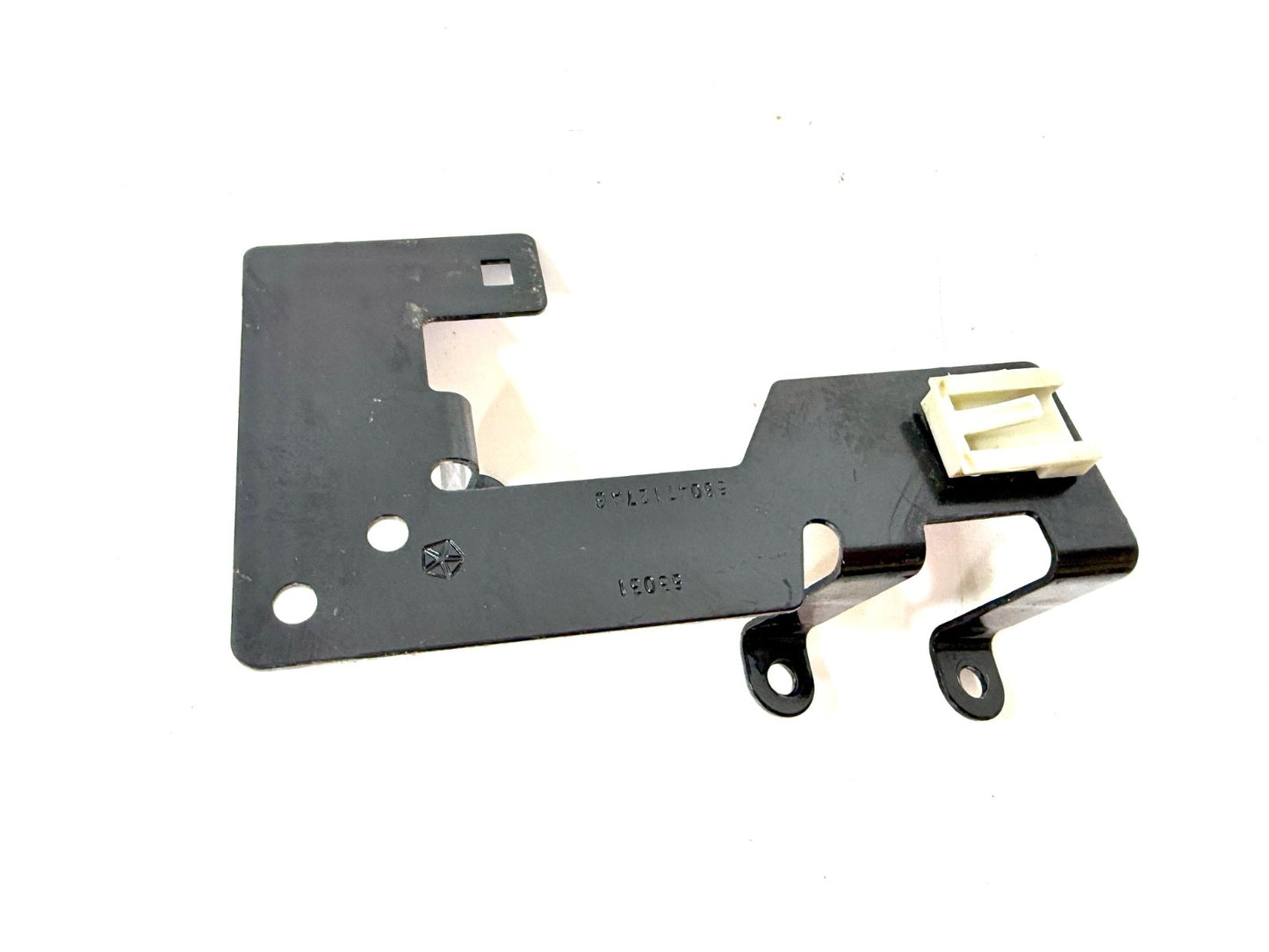 2004-2006 RHD Jeep Wrangler TJ Firewall Wire Harness Mount Bracket Guide2
