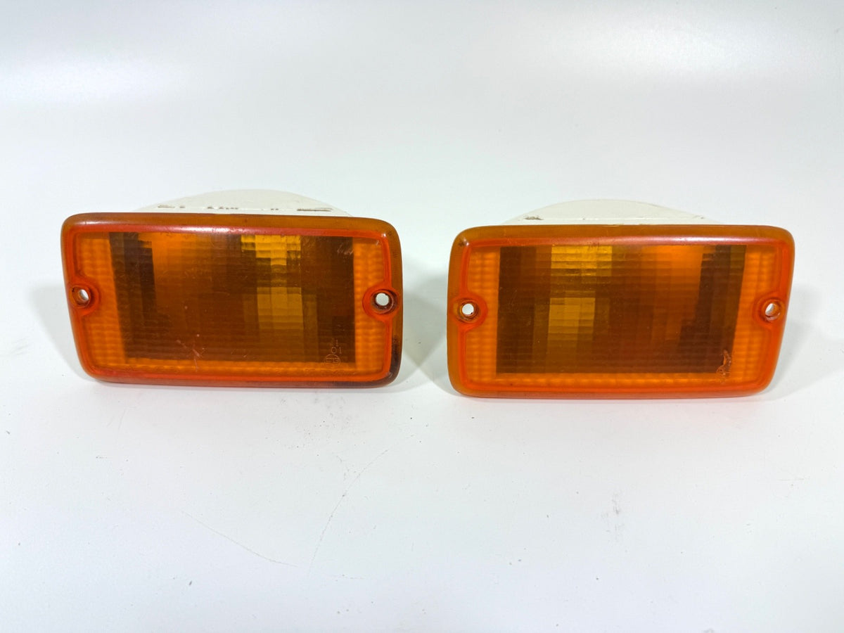 Jeep Wrangler TJ 97-06 OEM Front Driver Passenger RH LH Turn Signal Lens Pair0