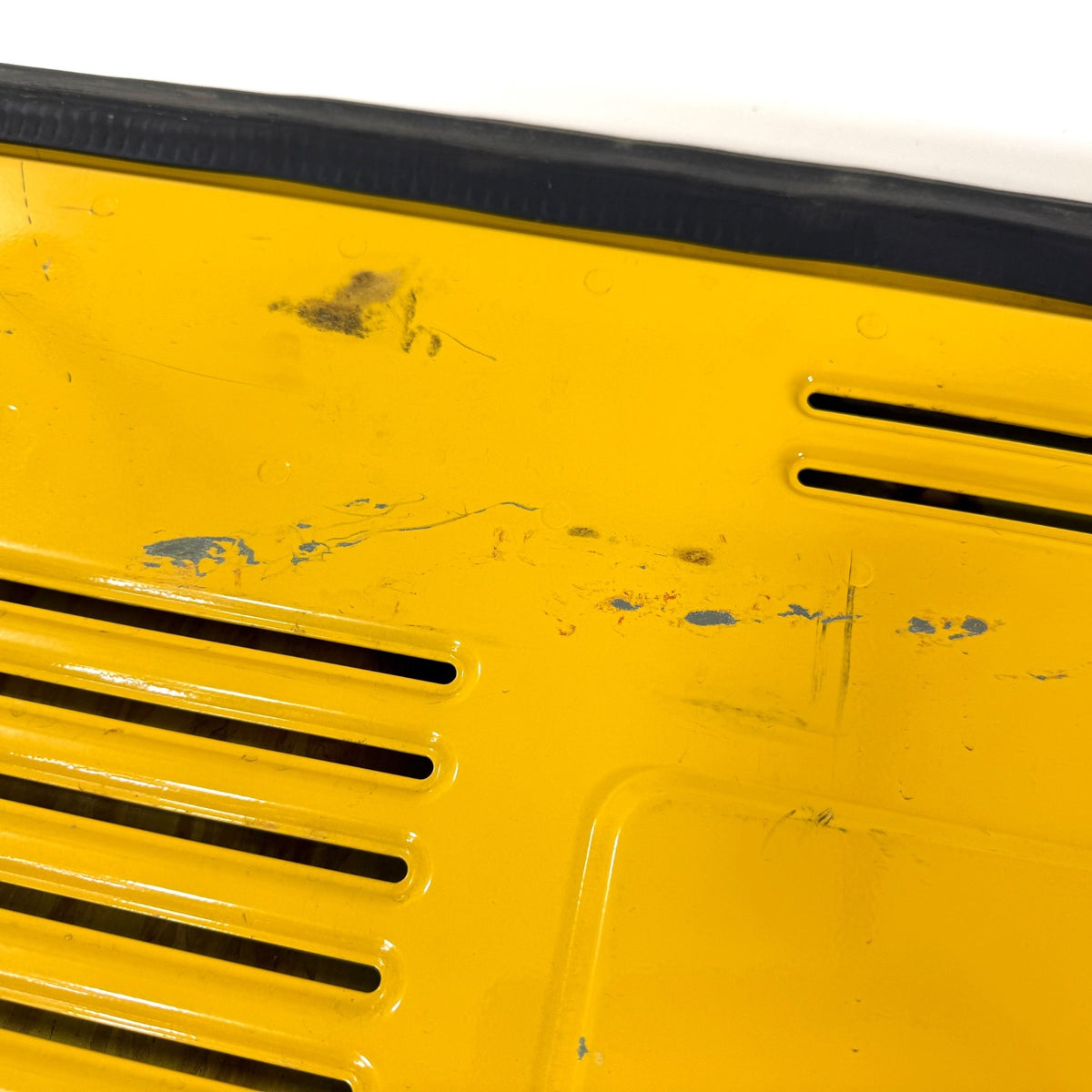 2002 2006 Jeep Wrangler TJ OEM Complete Solar Yellow Tailgate with Key5