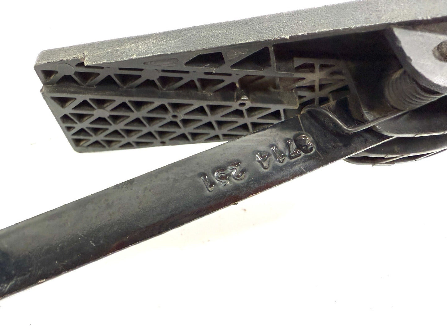 Jeep Wrangler TJ 97-06 Gas Accelerator Pedal Throttle Bracket Firewall3