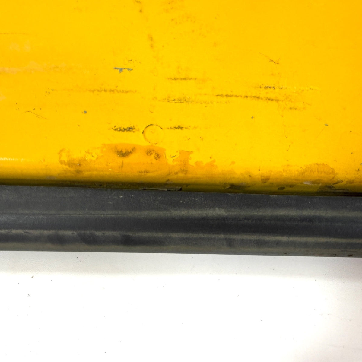 2002 2006 Jeep Wrangler TJ OEM Complete Solar Yellow Tailgate with Key7