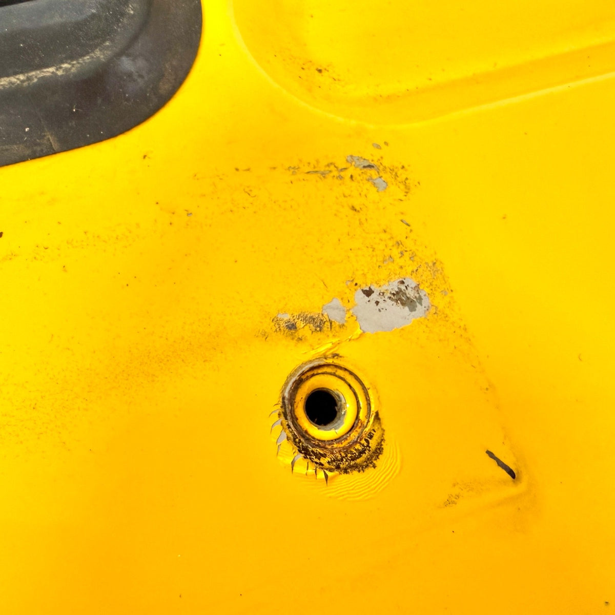 2002 2006 Jeep Wrangler TJ OEM Complete Solar Yellow Tailgate with Key2