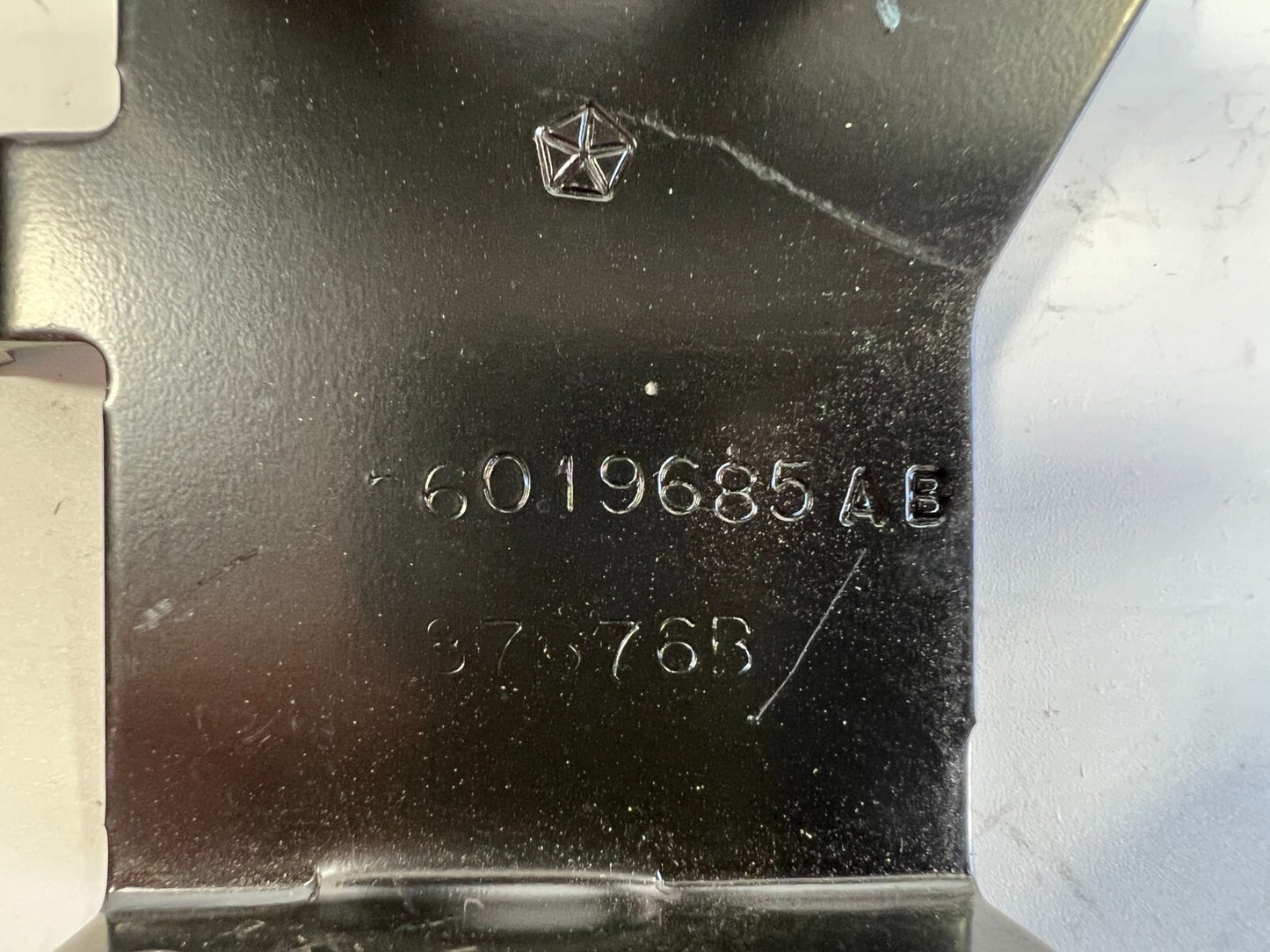 97-06 Jeep Wrangler TJ Bulkhead Mount Bracket 56019685AB Dash Fuse Block1